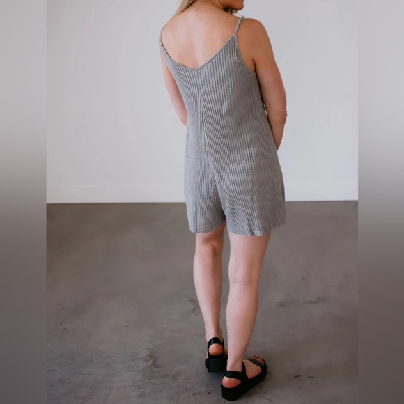 Miou Muse Ribbed Knitted Romper Gray - Picture 4 of 10